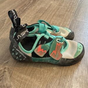 La Sportiva Women's Oxygym Washable Climbing Shoes Coral/Aqua Size 5 US 47 EU